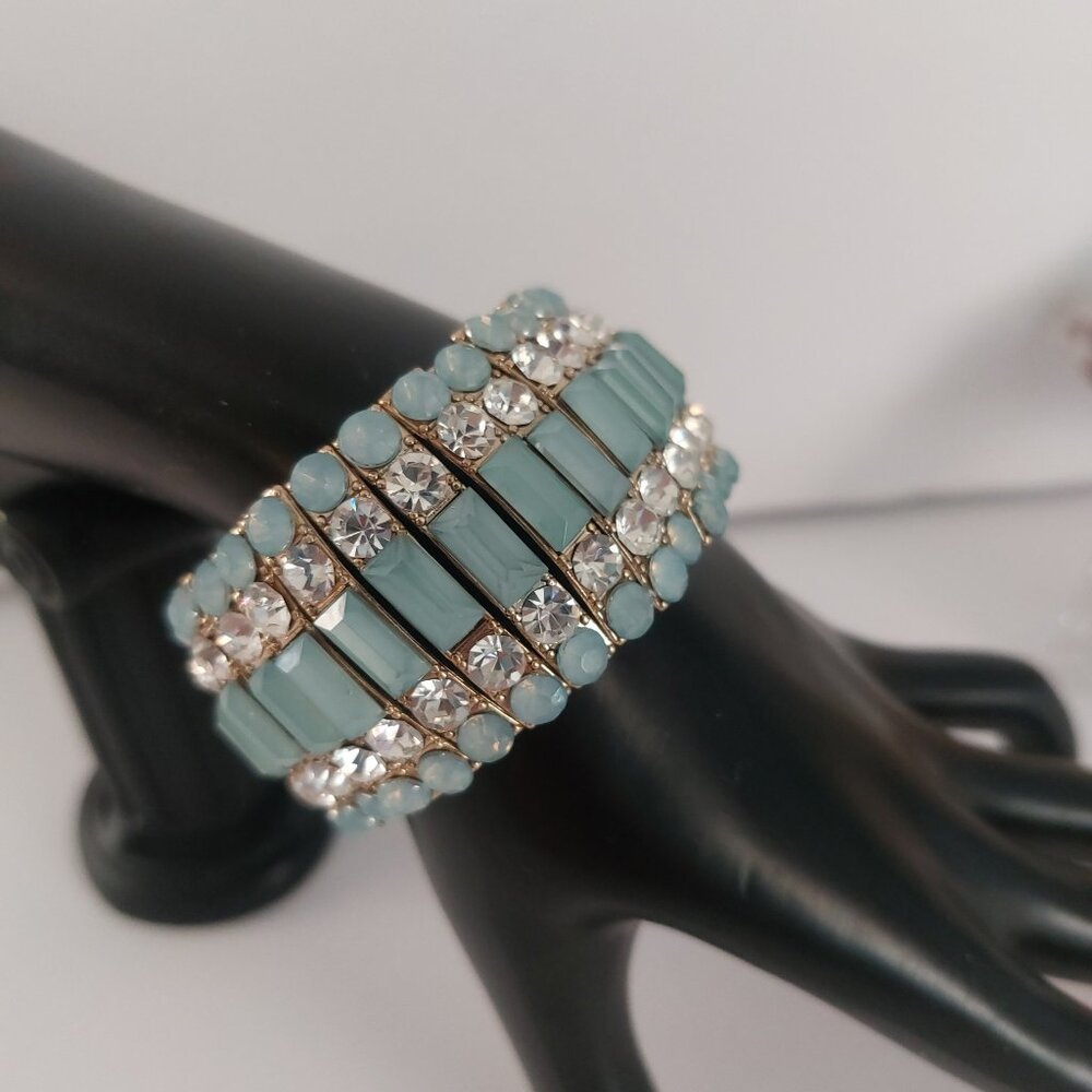 Turquoise Crystal Stretch Bracelet - Brand Unspecified - Picture 7 of 7